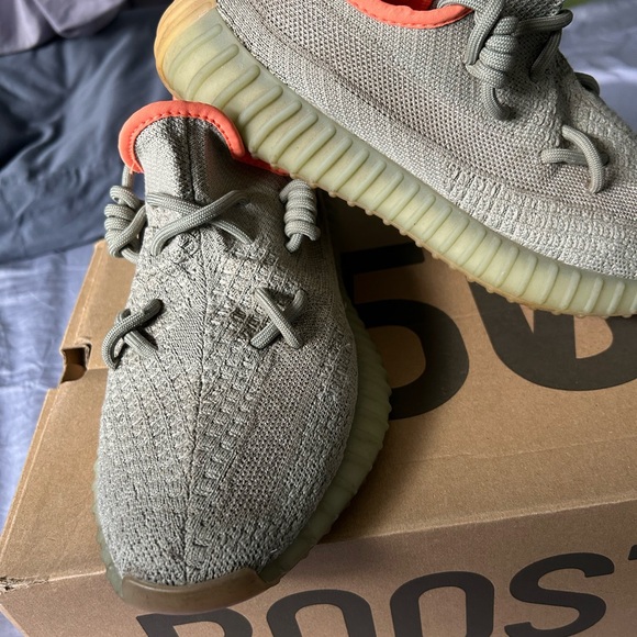 Yeezy Boost 350 - Picture 3 of 8